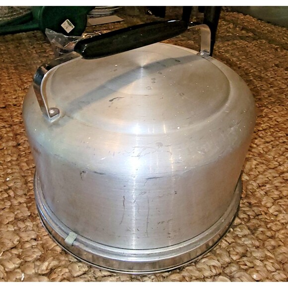 Vintage MIRRO Cake Carrier #2002KM Aluminum Locking Lid w Handle 1950s Excellent - Picture 10 of 16